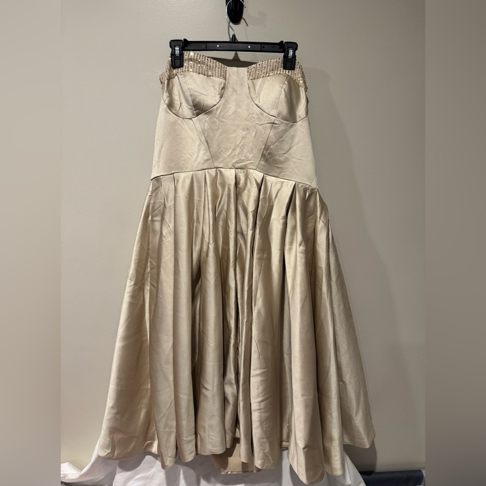 NWT Elegant Cream Strapless Dress